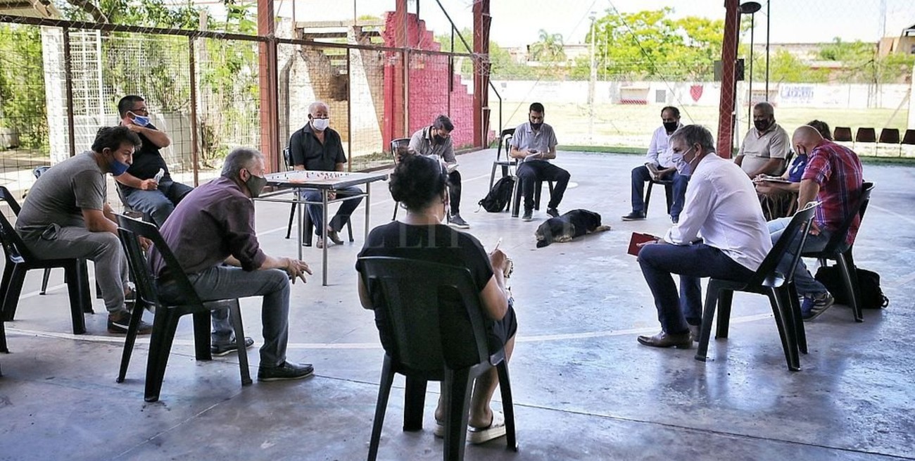 Roma: harán mejoras en calles y en el parque y piden alarmas comunitarias