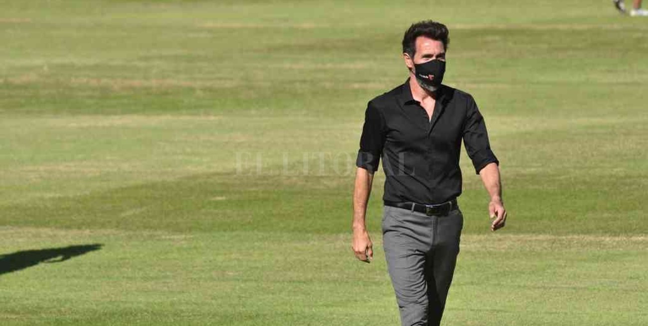 Obsesión "Barba" en Colón: ¡le pidió el PCR negativo a un jugador para entrenar!