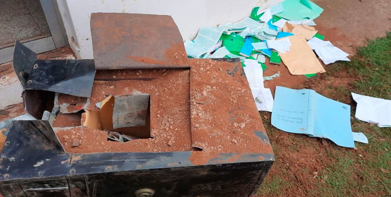 Rompieron la caja fuerte pero no pudieron llevarse el dinero