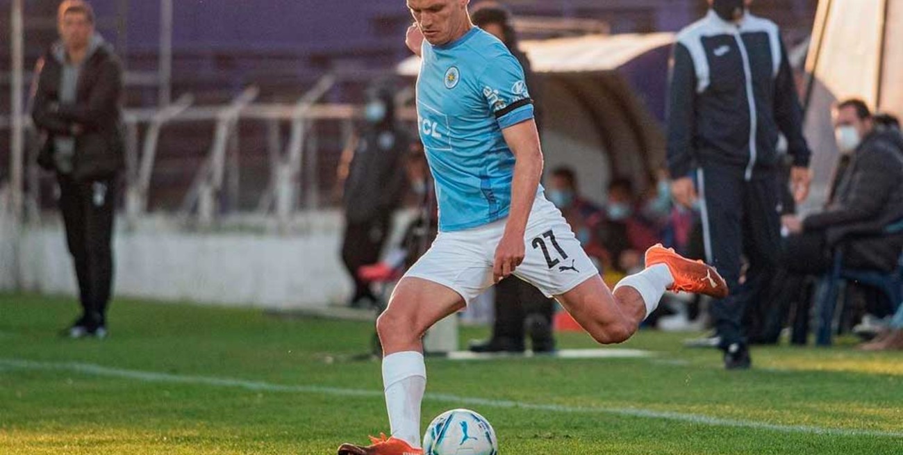 Andrew Teuten ya firmó  y entrena en Colón