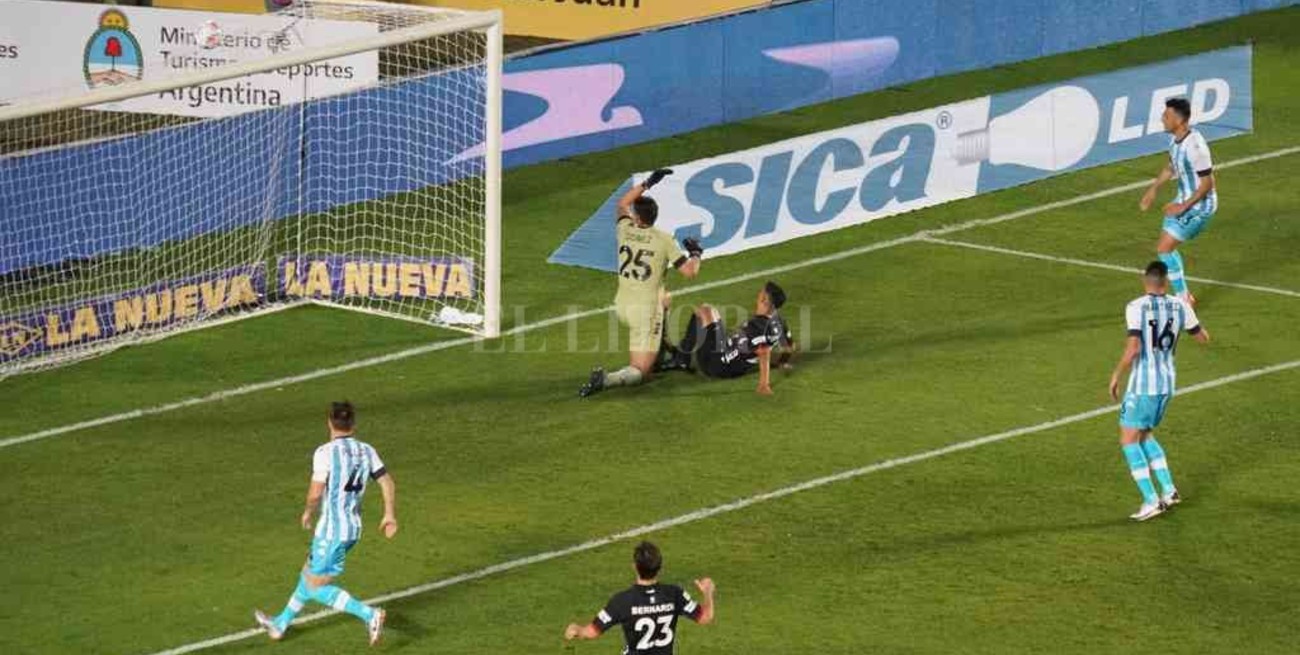 Colón no quiere volver "bochado" de la Academia