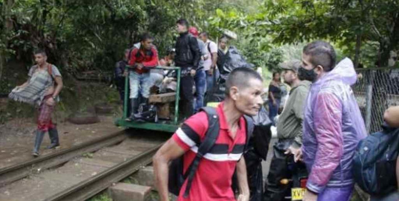 Colapsó una mina de oro en Colombia y hay al menos 20 personas atrapadas