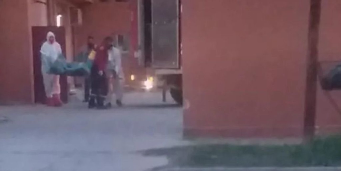 Murió en un motel mientras tenía relaciones sexuales con una mujer que dijo ser su hija