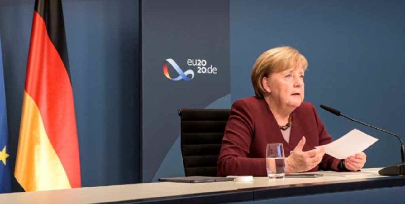 Merkel pidió a Alberto Fernández que "lance una clara señal política" a los mercados para recuperar la confianza 