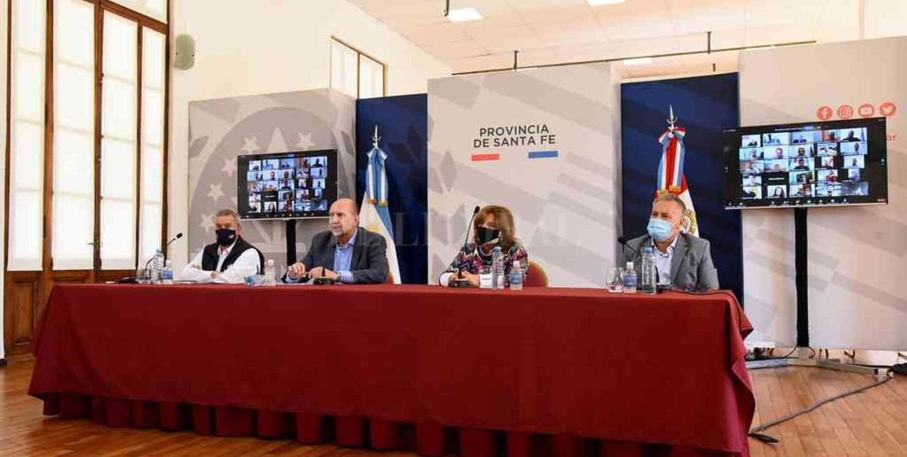 Entregan convenios para la construcción de 162 viviendas en el sur provincial