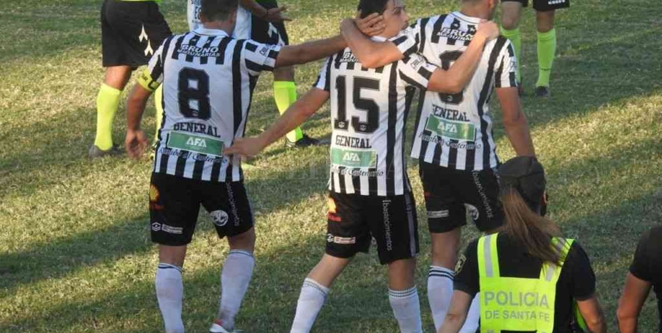 General San Martín es el único puntero 