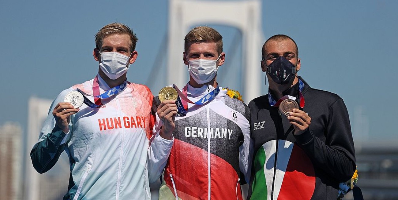 El alemán Florian Wellbrock ganó el oro en aguas abiertas