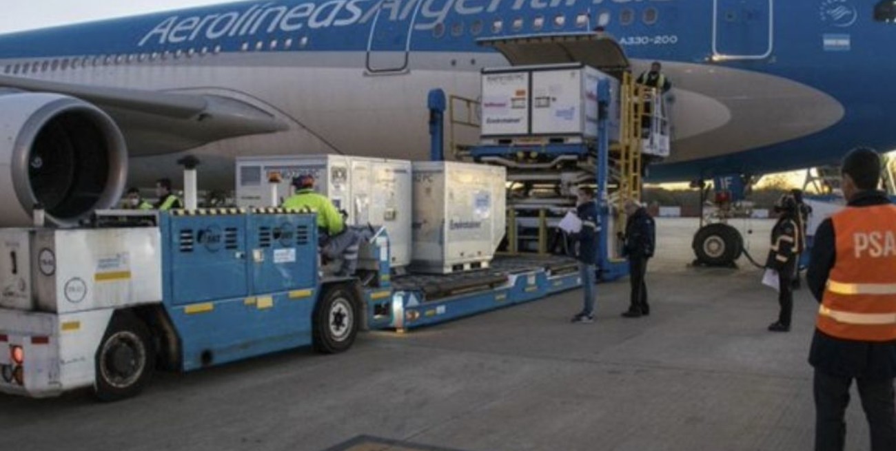 Este lunes arribarán vacunas de Astrazeneca y Sinopharm