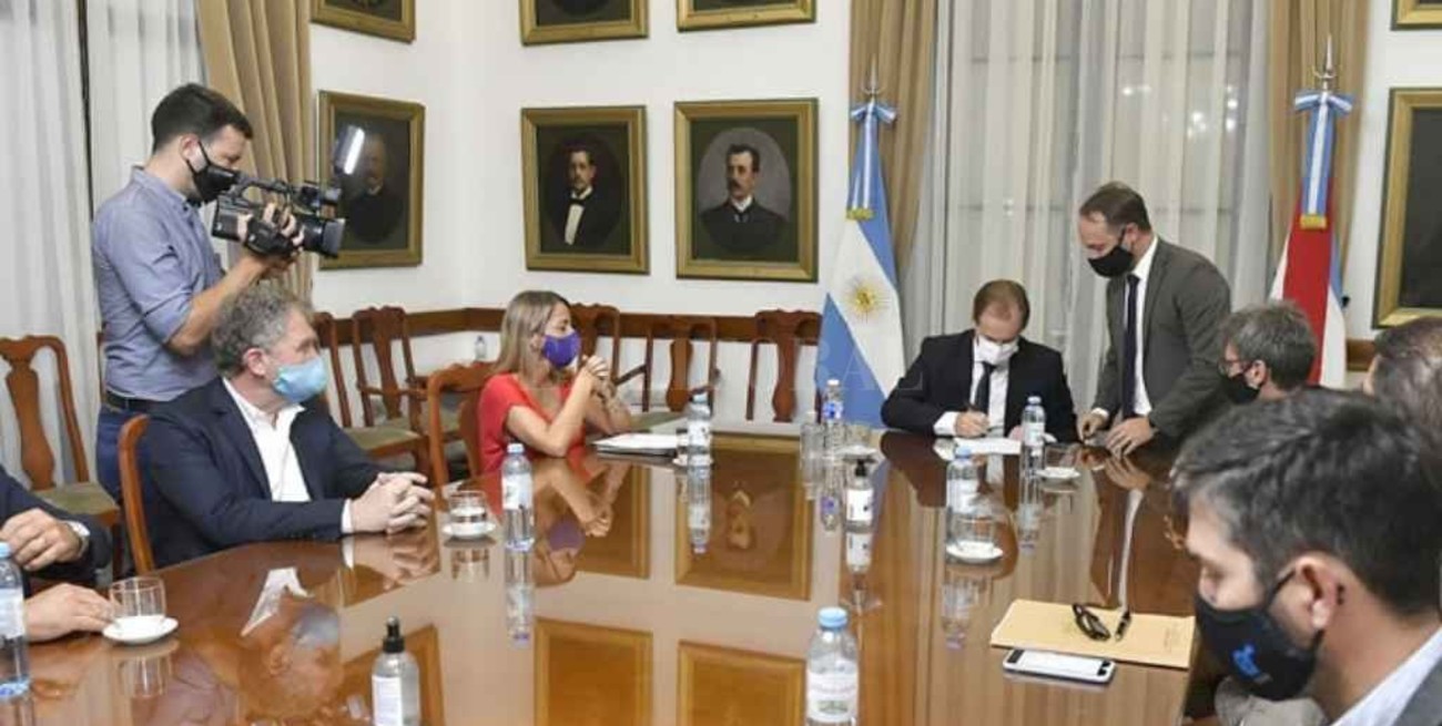 Entre Ríos invertirá $ 50,8 millones para tres obras abandonadas de edificios escolares