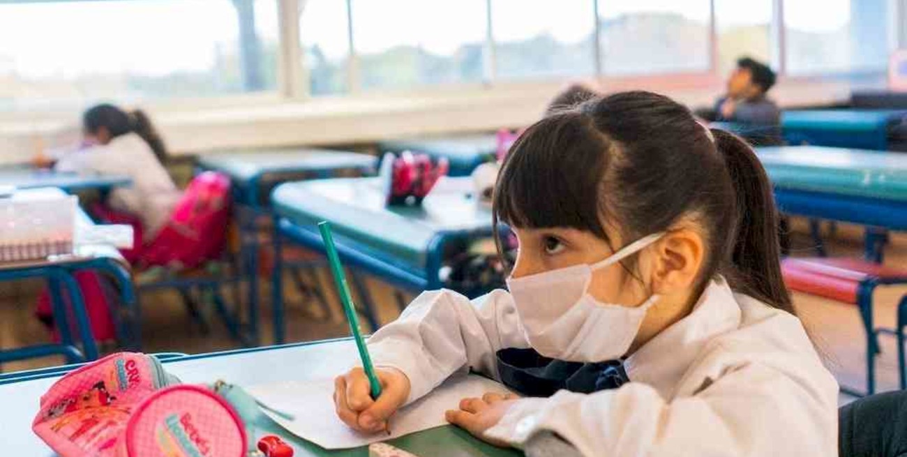 La provincia de Córdoba exigirá barbijo para alumnos a partir de los seis años