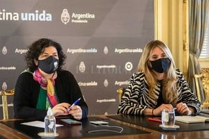 Noticias Argentinas Nicolini junto a Vizzotti.