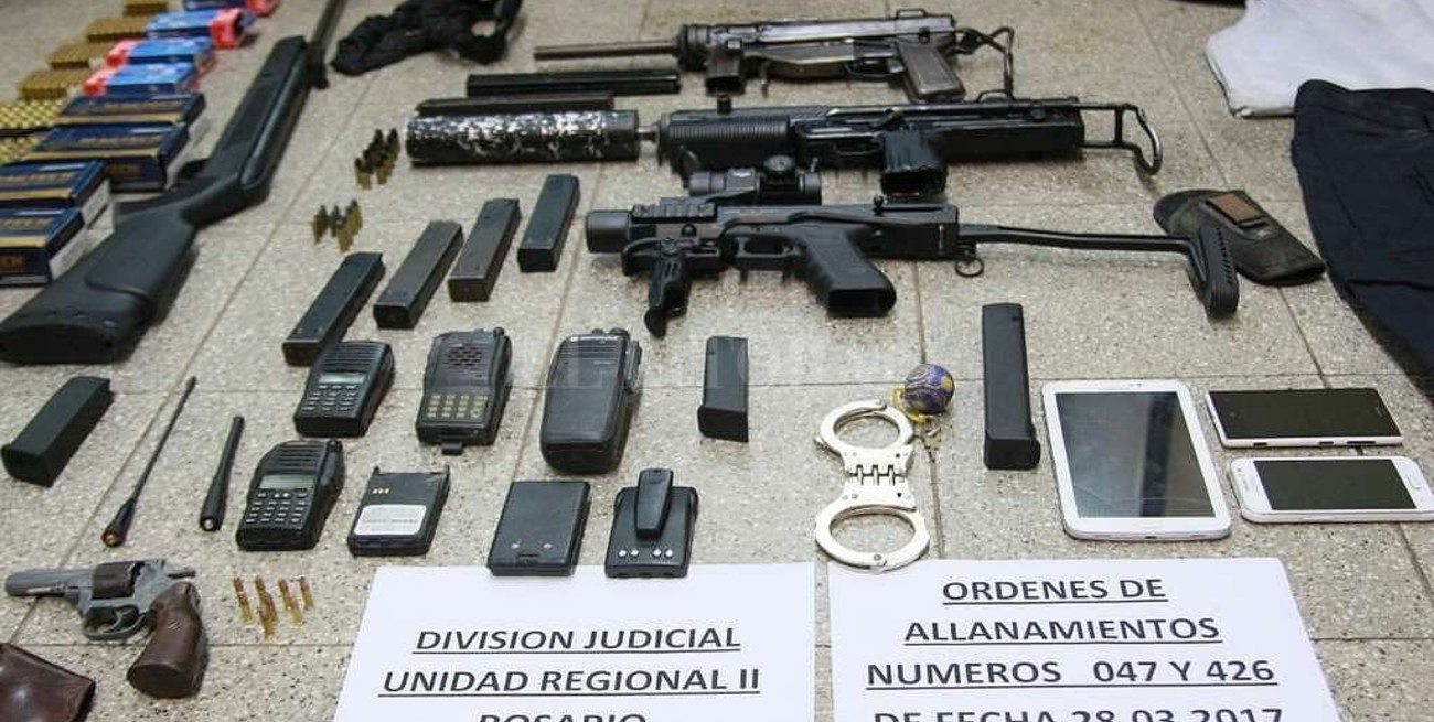 Secuestran un arsenal e incautan estupefacientes en Rosario