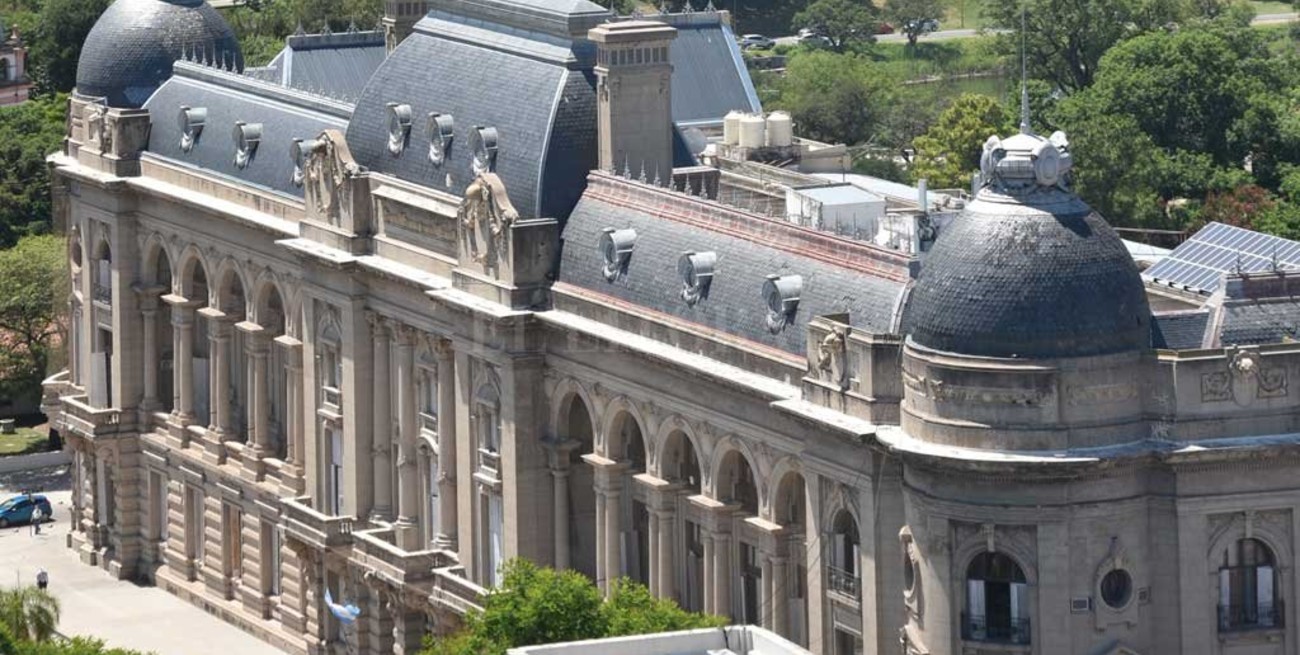 Gobierno y docentes retoman la paritaria