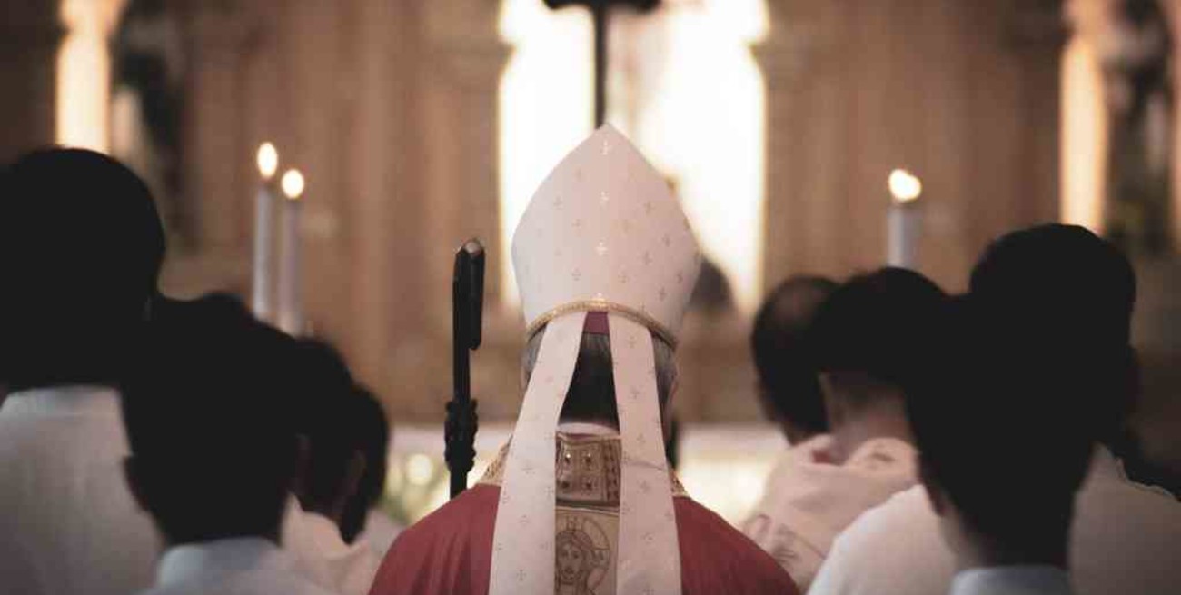 Obispos franceses reconocieron la "responsabilidad institucional" de la Iglesia en casos de pederastia