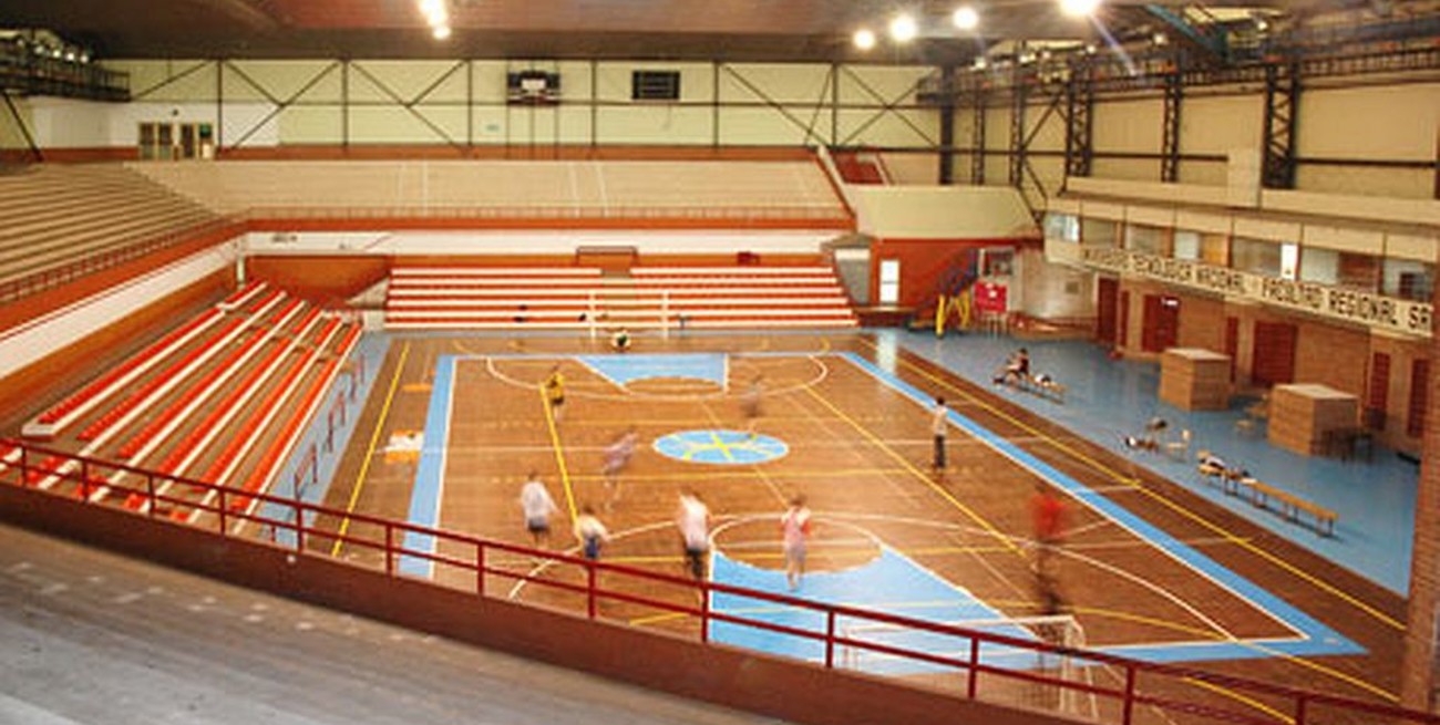 Se cumplen 38 años de la inauguración del estadio de la UTN