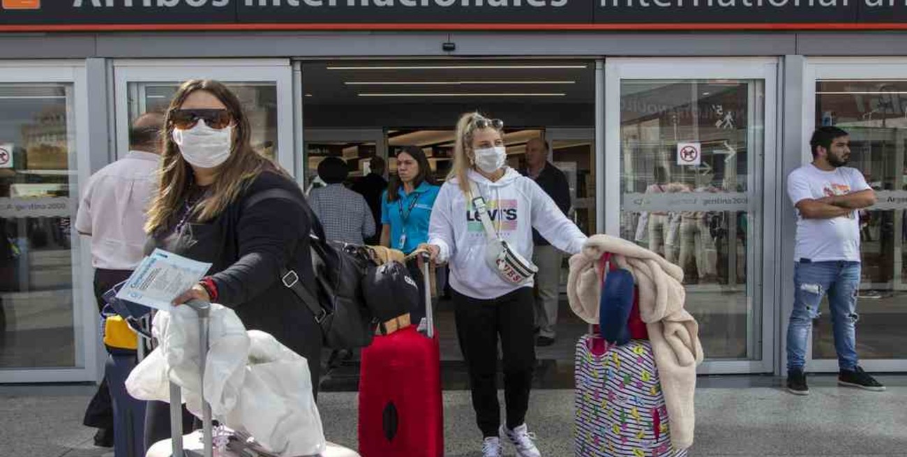 Las vacunas y la reapertura de las fronteras impulsan la recuperación del turismo