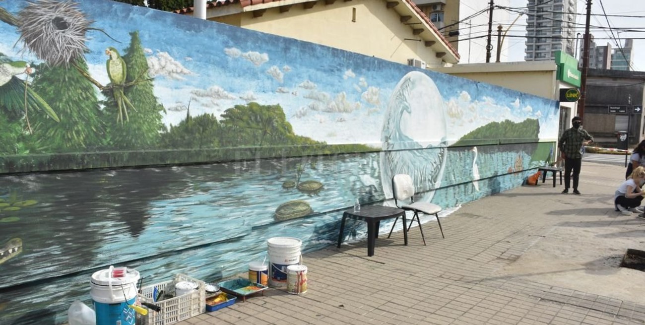 Pintaron un mural del ecosistema litoraleño para concientizar el ambiente