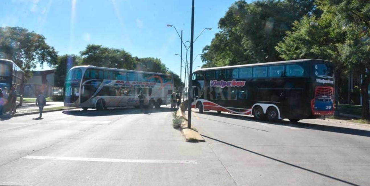 Segundo día de bloqueo a la Terminal: un fiscal inició una investigación penal