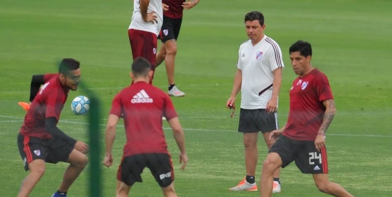 Gallardo prepara un cambio para el clásico ante Racing