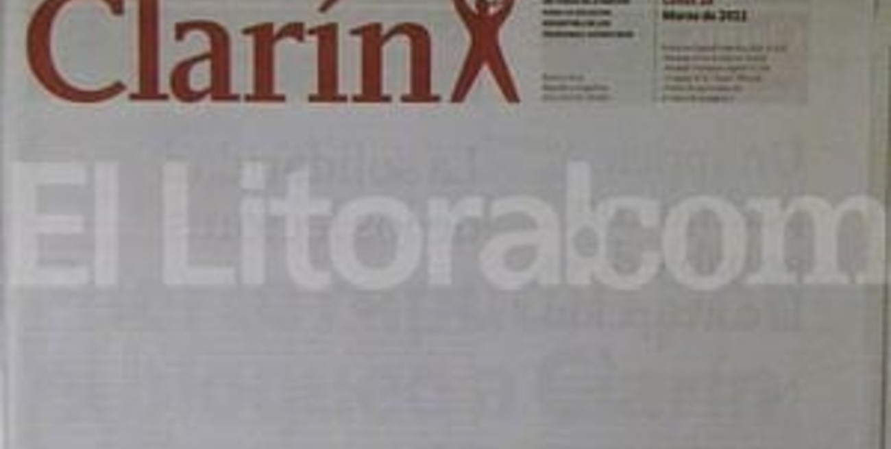 Clarín salió a la calle con la tapa en blanco