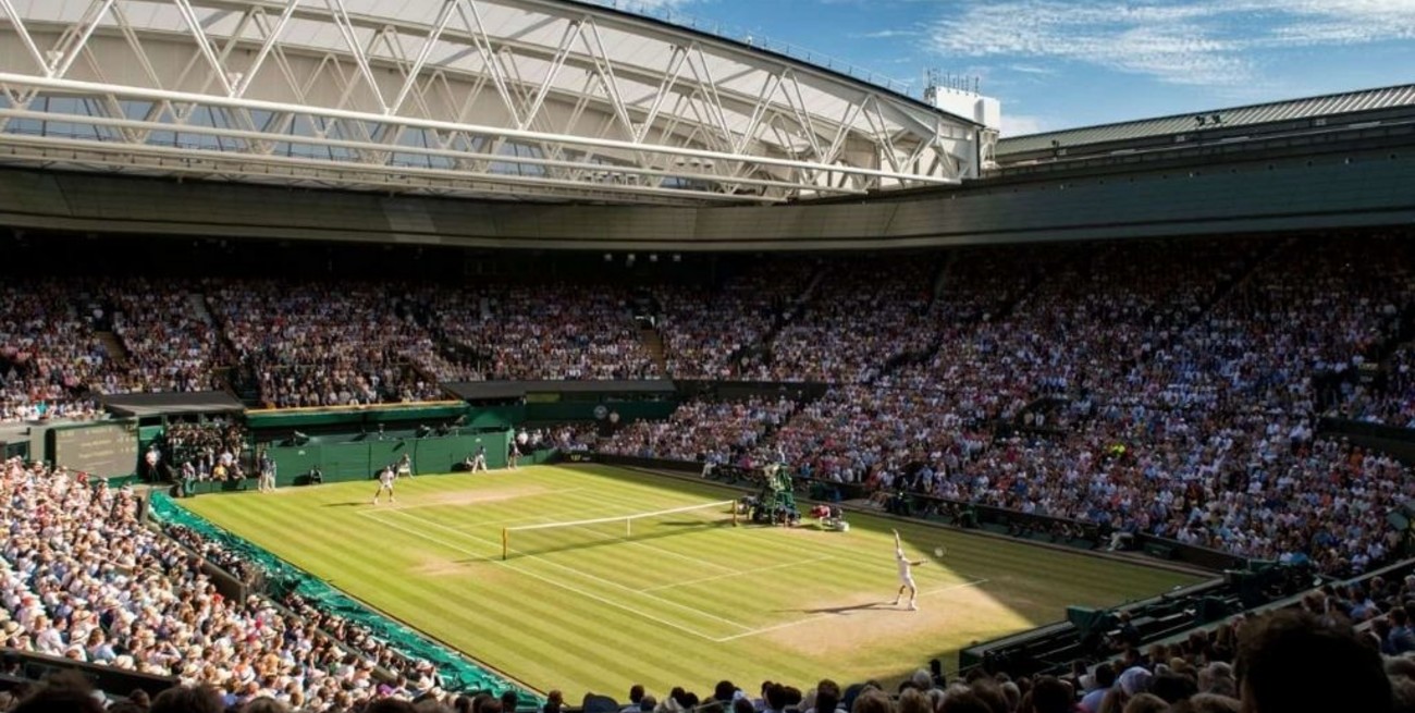 Wimbledon podría ser el primer gran evento británico con la tribuna repleta
