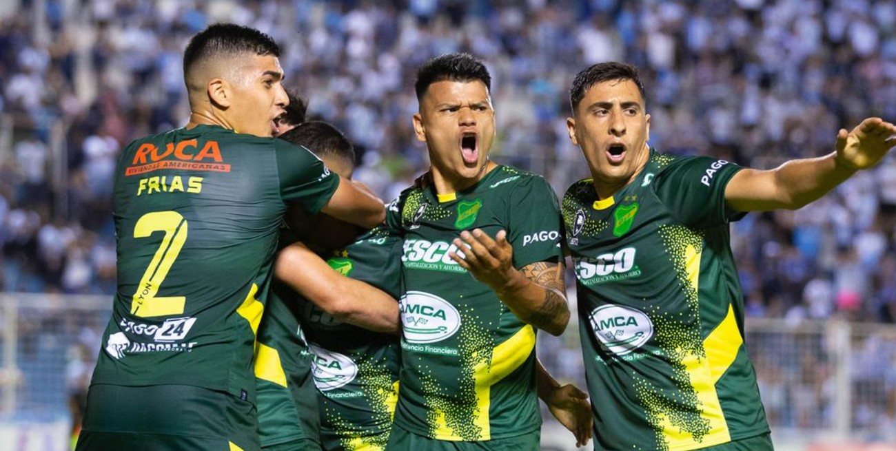 Defensa y Justicia goleó 4 a 0 a Atlético Tucumán y se metió en puestos de Sudamericana