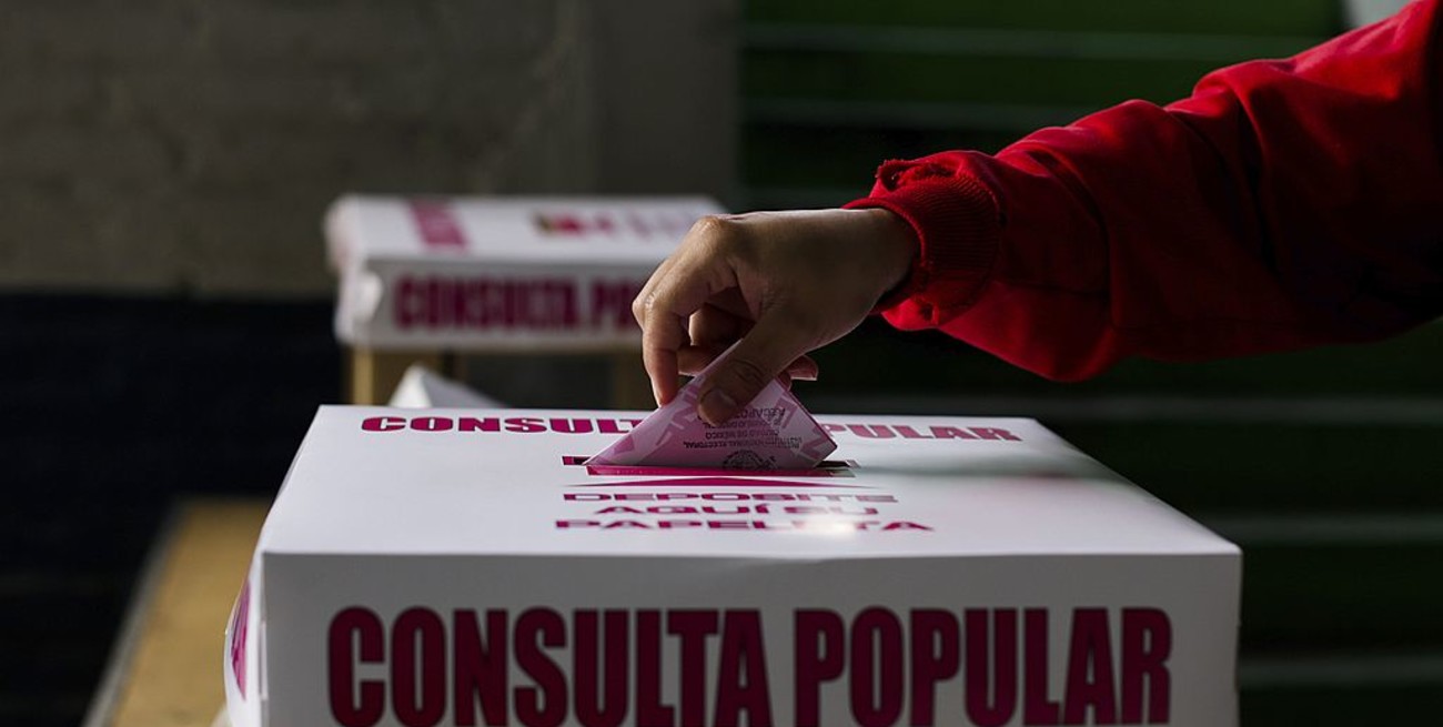 México: baja participación en la consulta popular para enjuiciar a expresidentes por corrupción