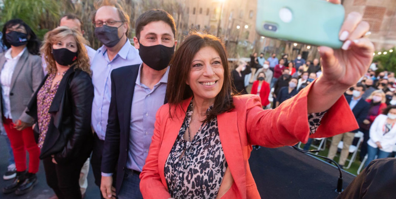 Paco Garibaldi: "La más preparada y capacitada para representar a los santafesinos es Clara García"
