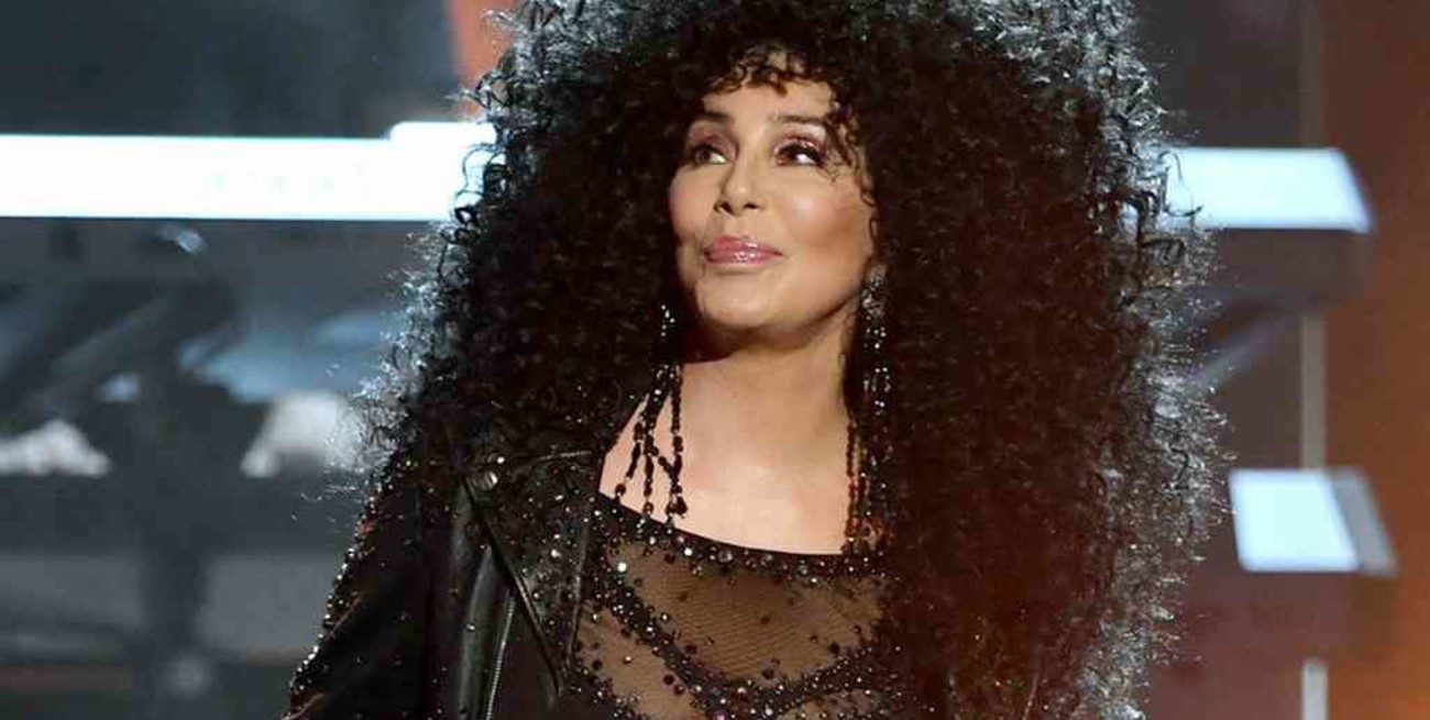 Cher anunció que tendrá su propia película biográfica