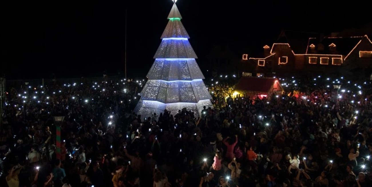En fotos: Las ciudades del país se iluminaron con los Árboles de Navidad