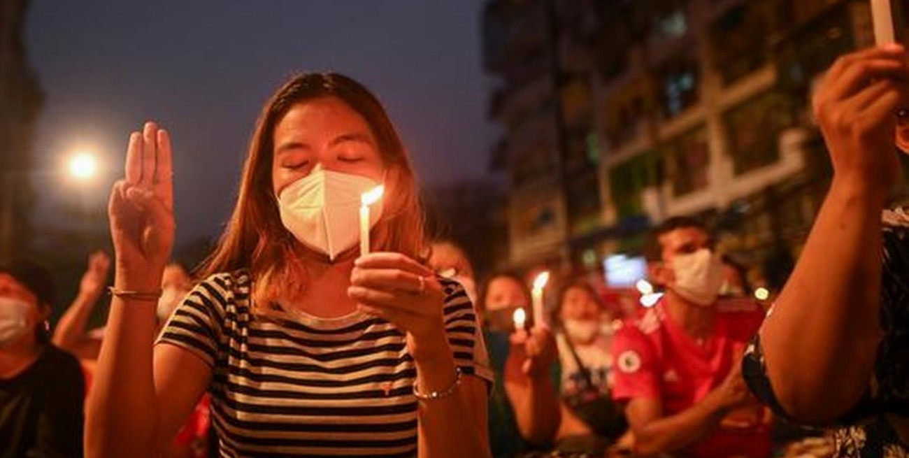 Birmania: la Junta Militar bloqueó toda la internet inalámbrica por tiempo indefinido