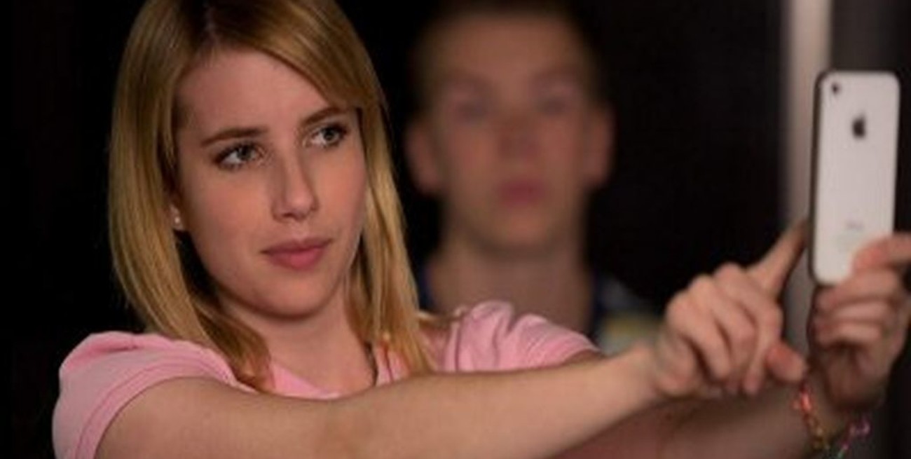 Emma Roberts bloqueó a su madre en Instagram por confirmar su embarazo sin autorización