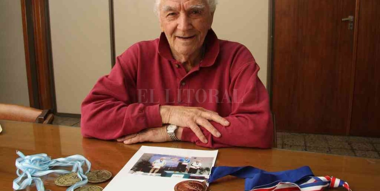 Falleció el profesor Busaniche, símbolo del deporte y la cultura