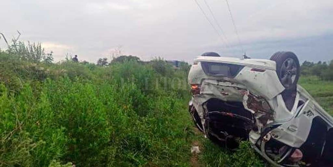 Vuelco en la Ruta 1 dejó a dos mujeres lesionadas, una de gravedad