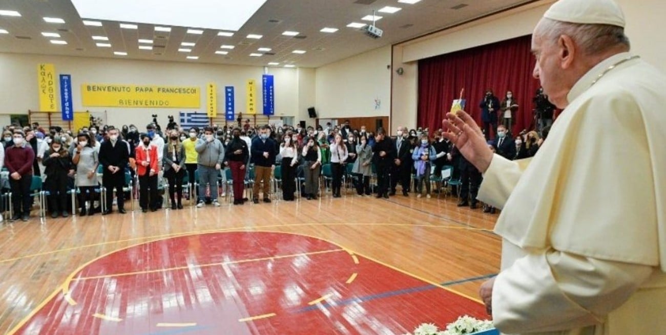 Francisco criticó las redes sociales, por ser un mundo virtual lleno de apariencias