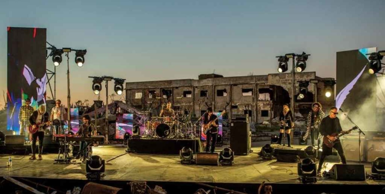 Los Fundamentalistas realizarán un show en Rosario con el Indio Solari como invitado virtual 