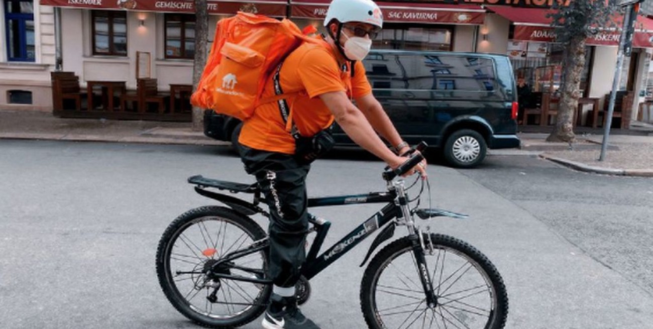 El ex ministro de Tecnología de Afganistán ahora hace delivery en Alemania