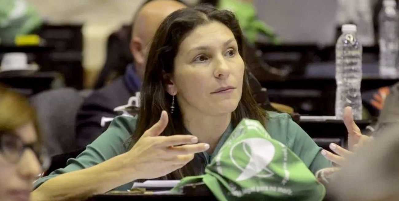 "Sería interesante, necesario y justo que los diputados no sufran escraches", advirtió la legisladora Mónica Macha