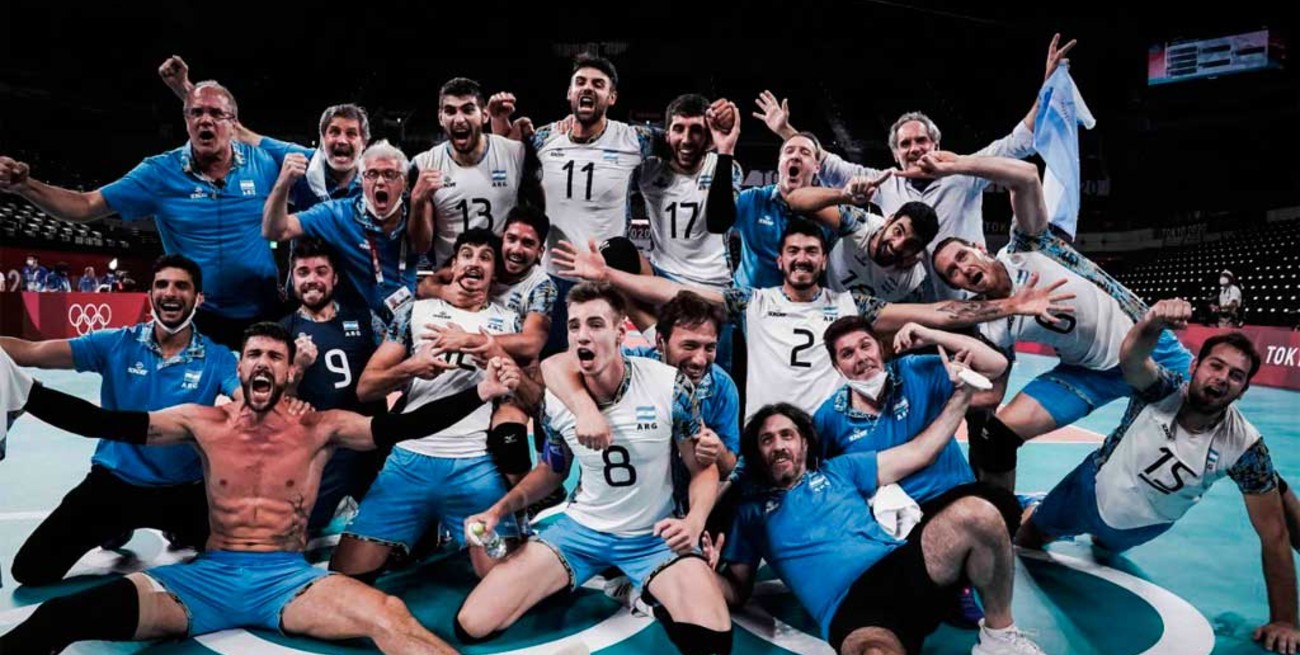 "Esta es una historia de superación", dijo el DT de Argentina tras conseguir el bronce en voley