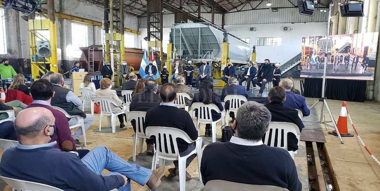Reinauguraron los talleres ferroviarios de San Cristóbal