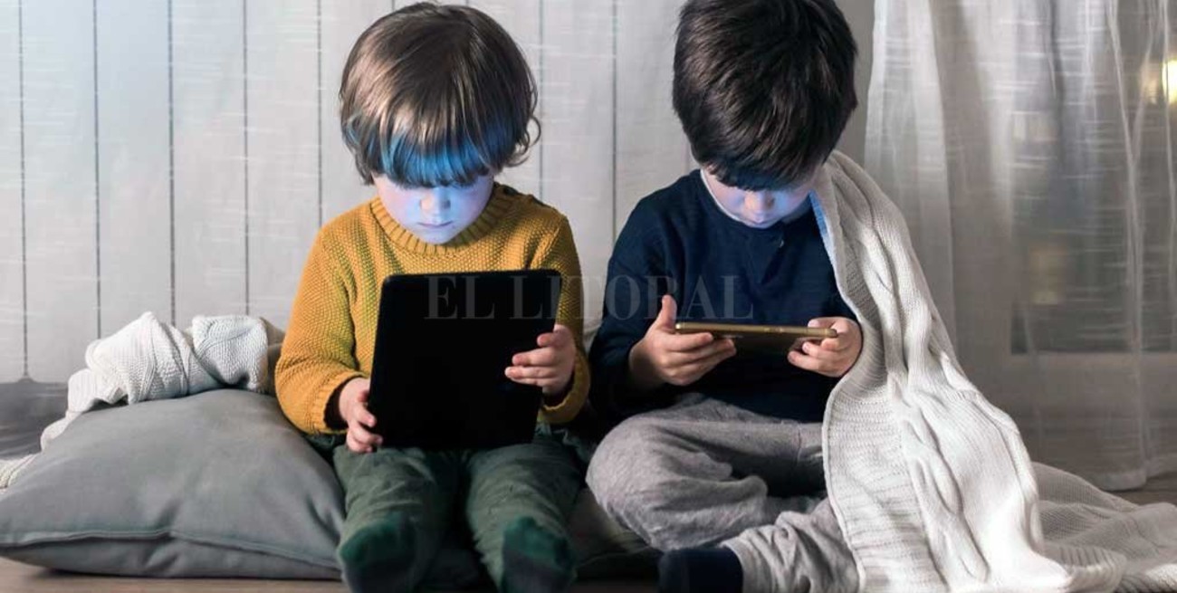 Efecto YouTube: niños que hablan en "neutro" y contenidos sin supervisión, ¿es un riesgo?