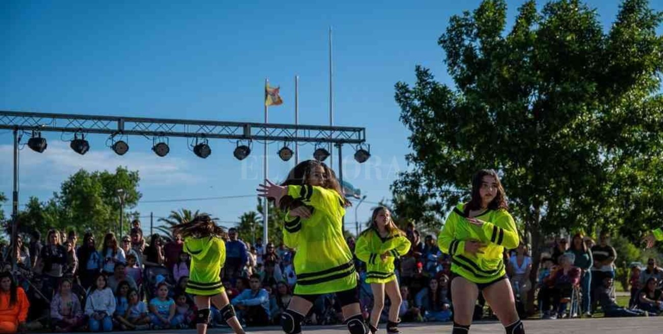 Primera jornada de la feria itinerante en Rufino