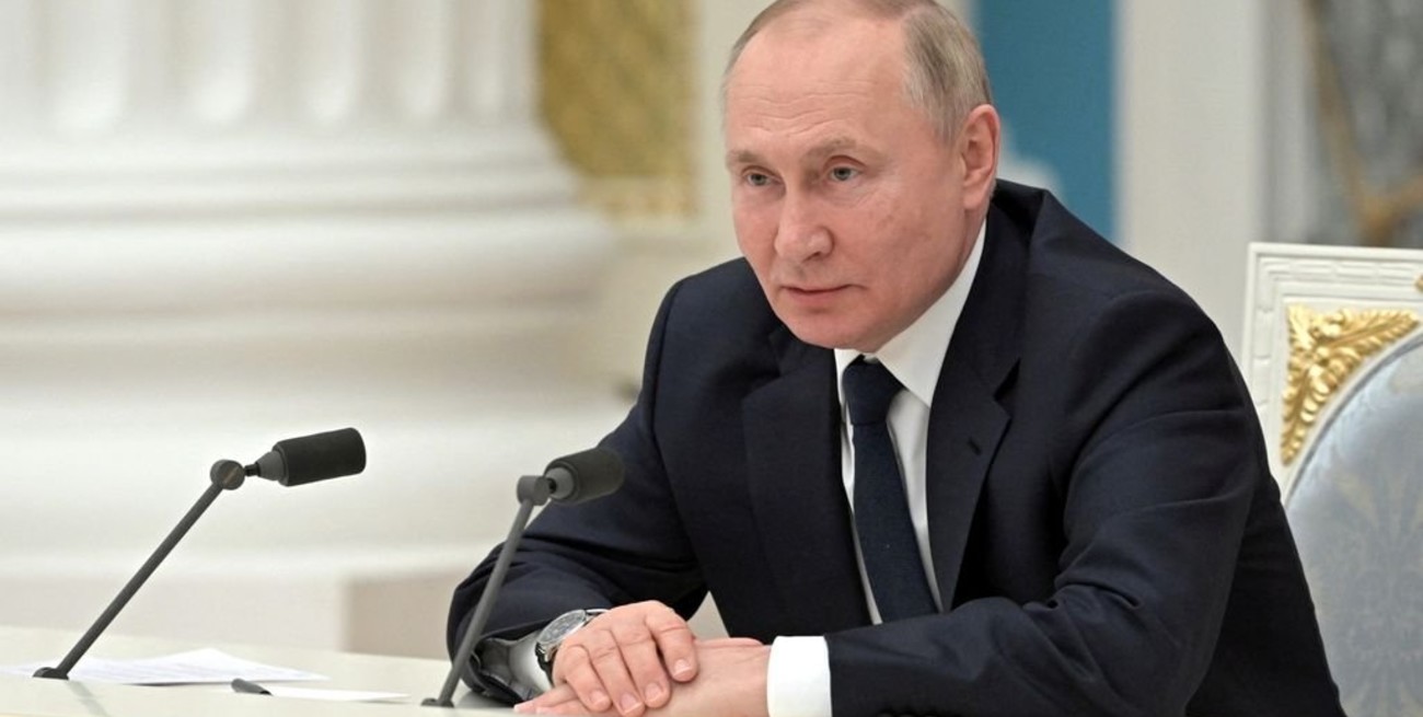 Putin pone en alerta a las fuerzas rusas de disuasión nuclear 