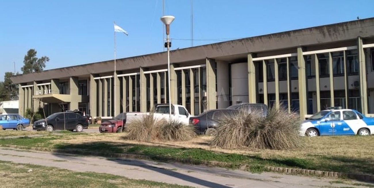 Detuvieron a un comunicador social acusado de abusar de sus hijastras