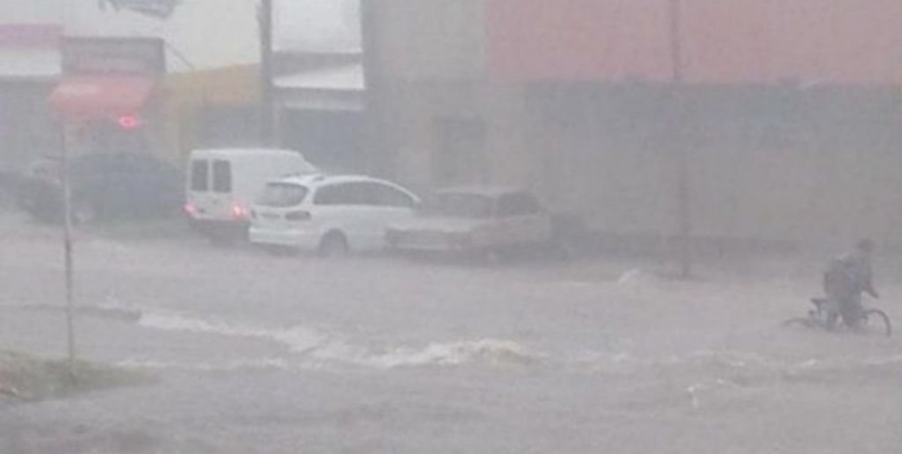 Video: anegamientos por el diluvio en Paraná