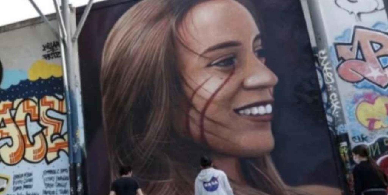 Italia: la succionó una máquina tejedora y murió aplastada en su lugar de trabajo