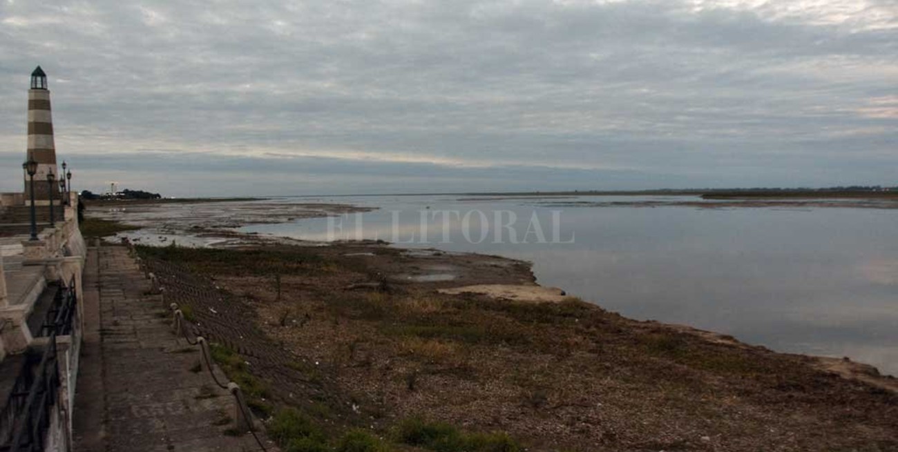 Descendió el Río Paraná en Santa Fe y Argentina negocia para liberar caudales en represas