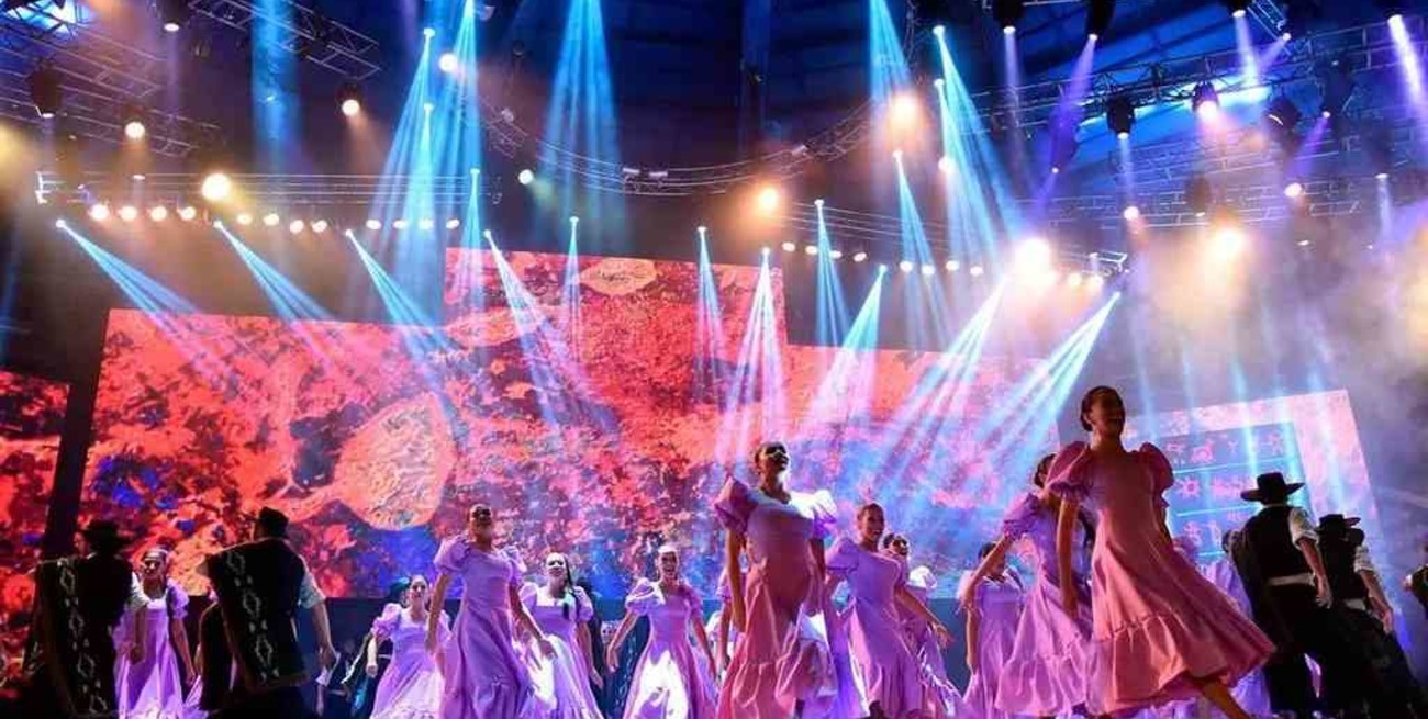 El Festival de Cosquín dará inicio este sábado: conoce la grilla completa de artistas para las nueve lunas