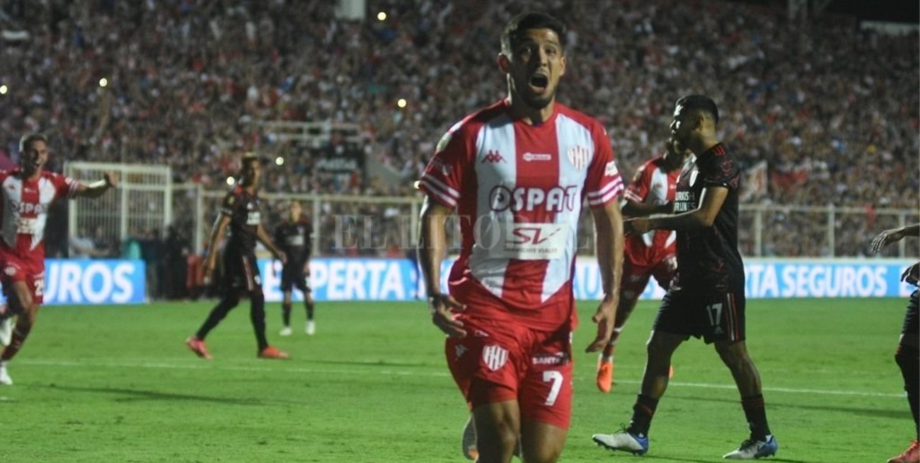 En el carnaval de Unión, todos corren y presionan