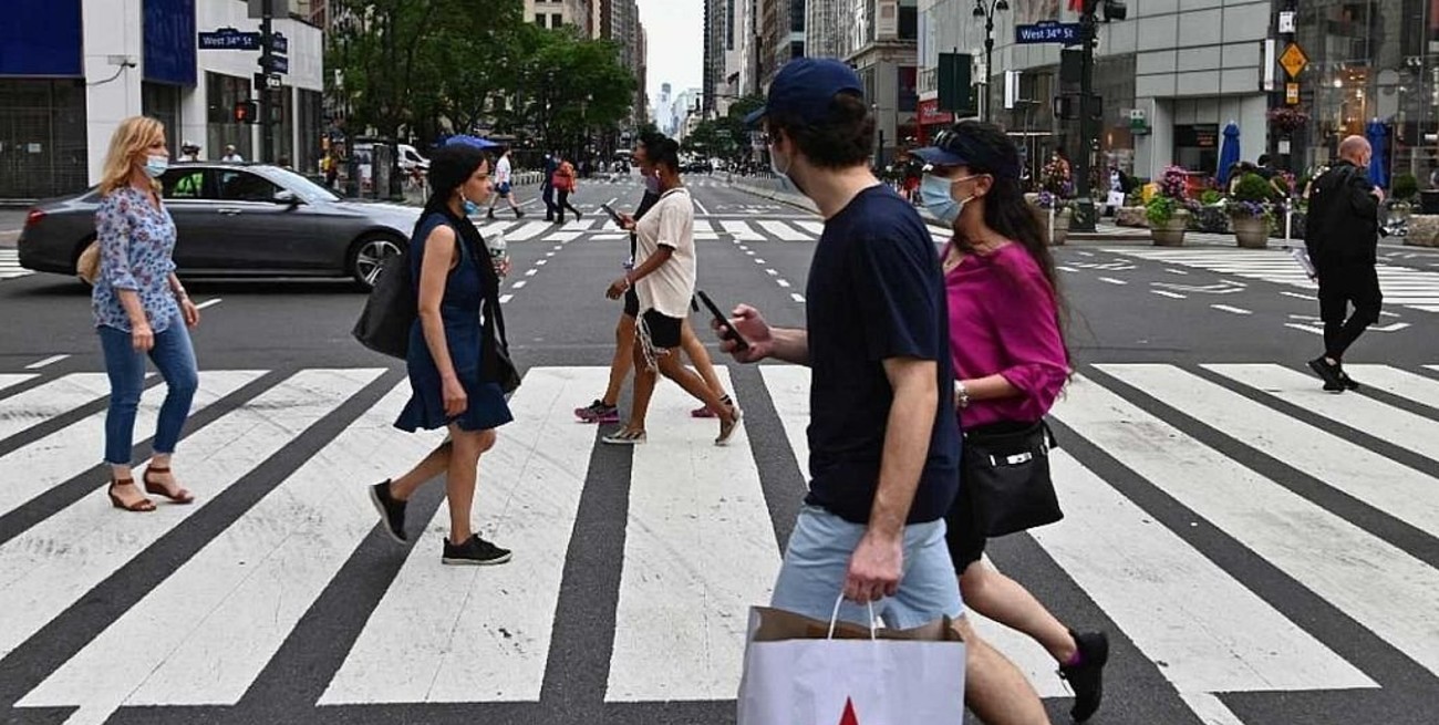 Mientras avanza la cepa Delta, Estados Unidos alcanzó una nueva meseta de casos 